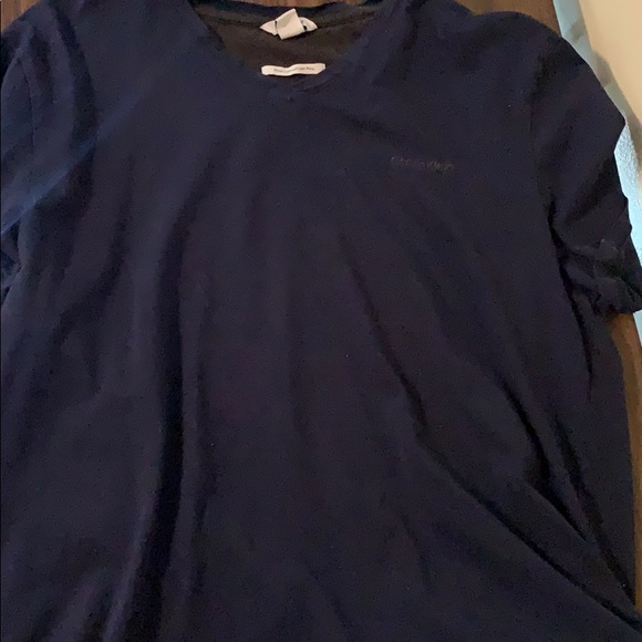 Calvin Klein tee - Picture 2 of 3